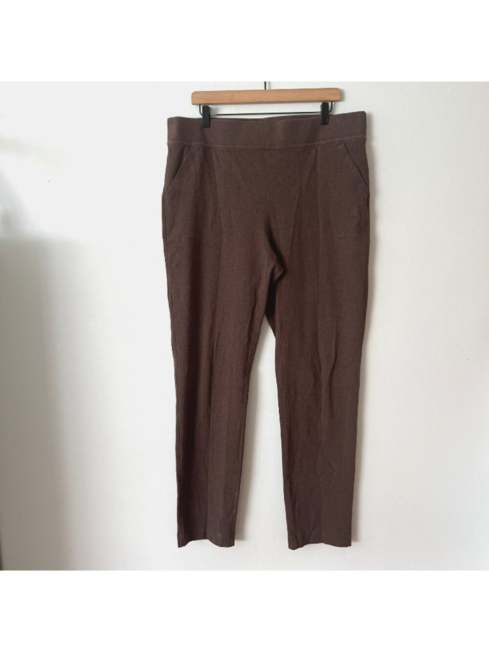 Duluth Trading Co Women's NOGA Naturale Cotton Slim Leg Pants Brown Size XL